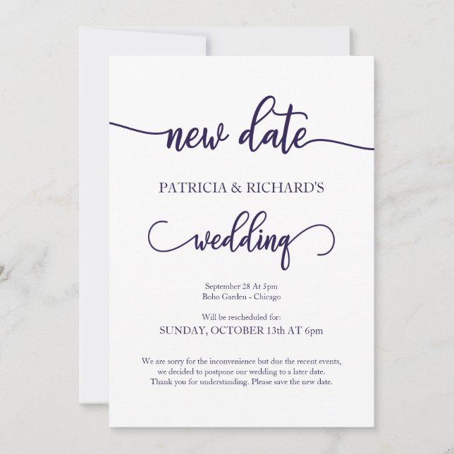Invitación Nueva Fecha Pospuesta Boda Azul Marino Script (Anverso)