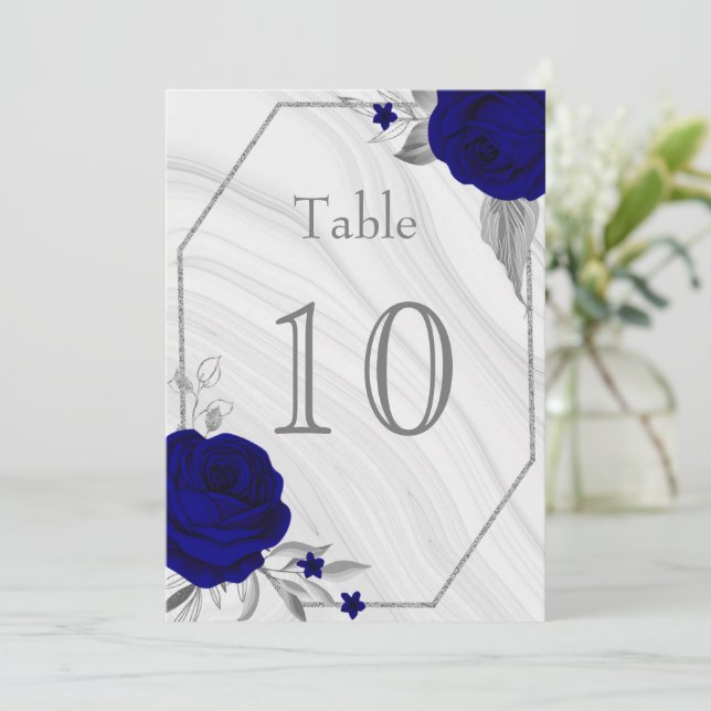 Invitación número de la mesa de mármol floral gris plateado a (Anverso de pie)