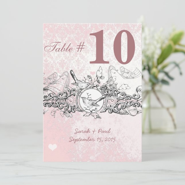 Invitación Número de tabla de boda de pergamino musical rosa  (Anverso de pie)