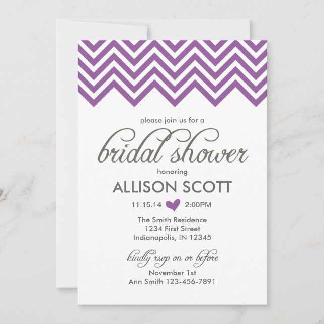Invitación nupcial púrpura de la ducha de Chevron (Anverso)