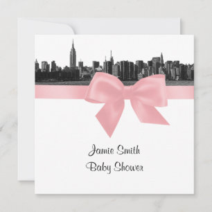 Invitación NYC Wide Skyline Etched BW Baby Shower SQ rosa