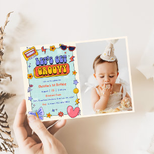 Invitación Obtengamos la foto de cumpleaños de Groovy Hippie 