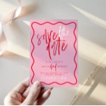 Invitación Onda Roja Y Rosa Salven La Fecha<br><div class="desc">Esto es rosa y rojo moderno, salvo la fecha que incluye un audaz tipo de letra caligráfica y un rectángulo ondulado. Editar TODOS los colores y la mayoría* de la redacción ("guardar la fecha", "y", "invitación formal a seguir" no son editables // Para los elementos coincidentes, por favor visite la...</div>