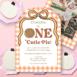 Invitación One Cutie Pie 1st Birthday Photo Invitation