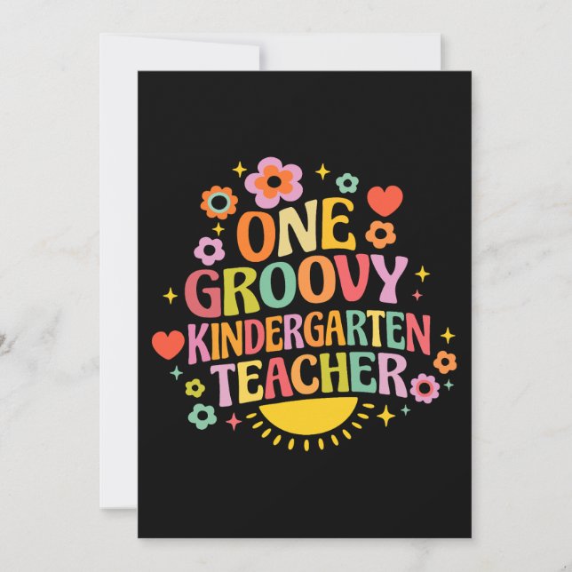 Invitación One groovy kindergarten teacher (Anverso)