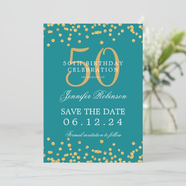 Invitación Oro 50 cumpleaños Salvar la fecha Confetti Verde a (Anverso de pie)