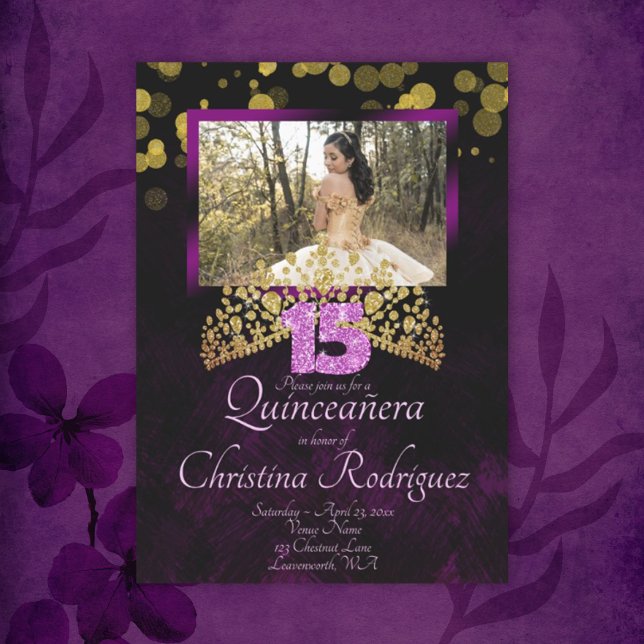 Invitación Oro, púrpura, quinceañera rosada con Tiara (gold and black quinceanera invitation with pink glitter 15 and gold tiara crown)
