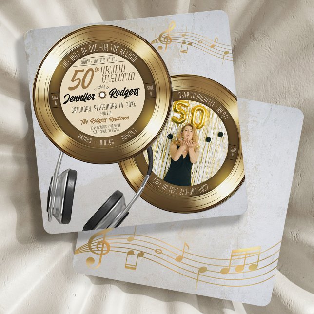 Invitación Oro Rétro Foto 50 cumpleaños (Retro square 'solid gold' and black vinyl record music theme photo 50th birthday party invitation)