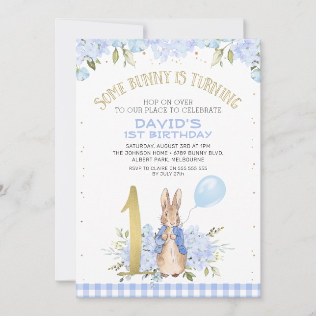 Invitación Oro Un Floral Azul Peter Rabbit 1er cumpleaños (Anverso)