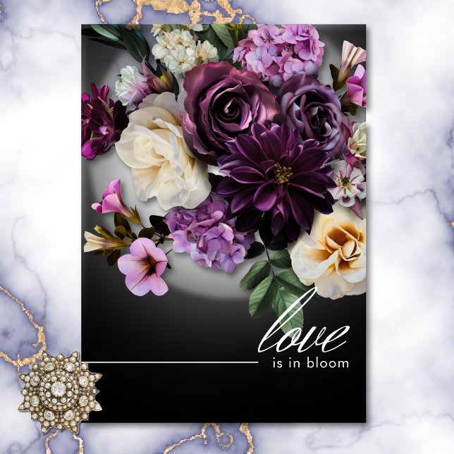 Invitación Oscuro Midnight Morple Floral Romance Bridal Showe (Dark Midnight Purple Floral Romance Bridal Shower Invitation)