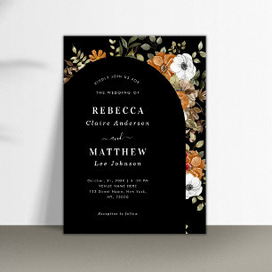 Invitación Oscuro romántico Moody Floral Boho Arch Negro Boda