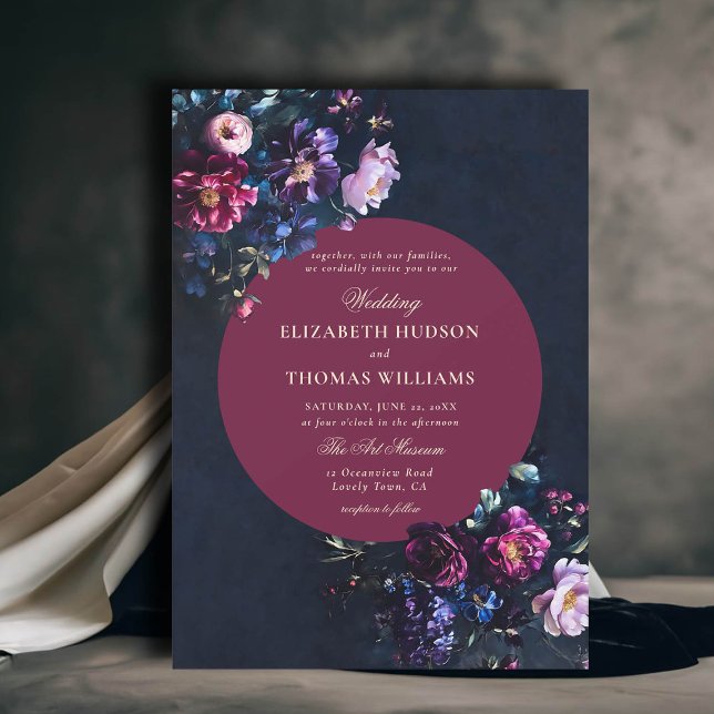 Invitación Oscuro romántico Moody Florals Jewel Burgundy Boda (dark moody romantic wedding invitation gothic florals jewel tones burgundy black emerald romance)