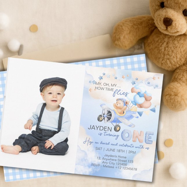 Invitación Oso De Bebé Marrón Azul Pastel Cute En El Avión (Subido por el creador)