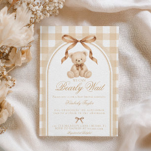 Invitación Oso de peluche Barely Wait beige a cuadros Baby Sh