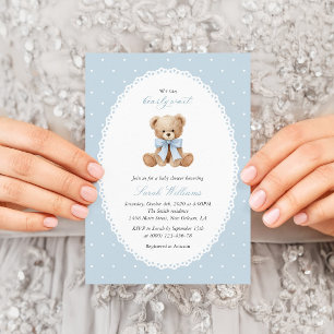 Invitación Oso de peluche, lazo azul, lunares azules, fiesta