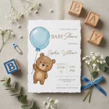 Oso de peluche lindo con globo azul para baby show