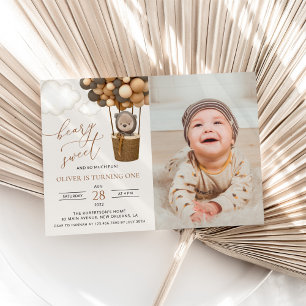 Invitación Oso lindo, globos marrones, primer cumpleaños