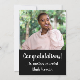 Invitación Otra mujer negra educada graduada en fotografía