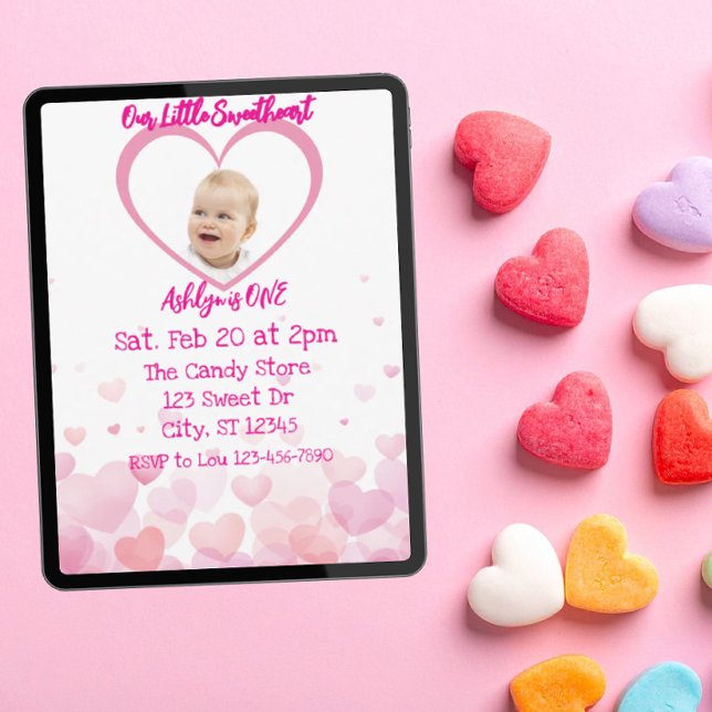 Invitación Our Little Sweetheart is ONE, hearts 1st Birthday (Subido por el creador)