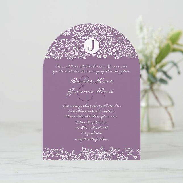 Invitación Pájaros de amor morado Damask Monogramas Bodas (Anverso de pie)