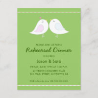 Pájaros lindos del amor en cena verde del ensayo