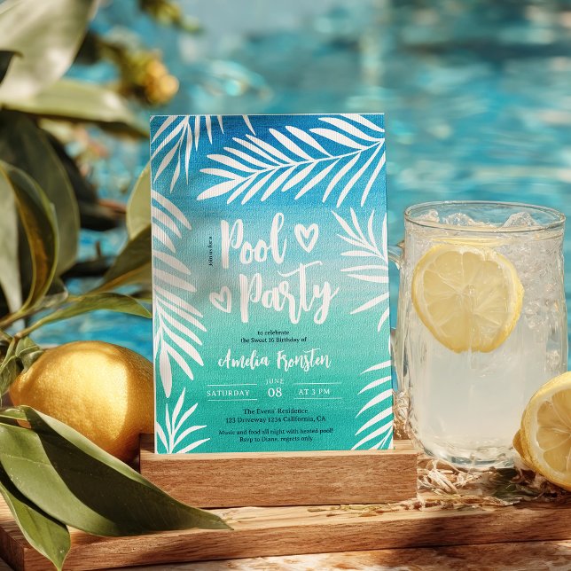 Invitación Palm Tropical Blue Ombre Sweet 16 Pool Fiesta (Palm Tropical Blue Ombre Sweet 16 Pool Party Invitation)