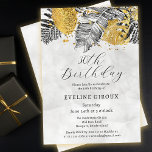 Invitación Palm tropical Oro blanco negro 30 cumpleaños<br><div class="desc">La elegante y moda invitación a la ducha tropical de la palma tropical de la palma de la mano incluye un arreglo superior de hojas de palma dibujadas en línea negra y follaje con textura dorada. La partida de cumpleaños está escrita en un guión moderno y abierto. Un suave y...</div>