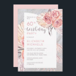 Invitación Pampas Grass |Rosa rosa florece fiesta de cumpleañ<br><div class="desc">Asas rosas rosas rojas de color boho,  pasto seco de pampas y hojas de palma florales "Fiesta de cumpleaños número 60" diseño de cumpleaños de la mujer. Diseño compuesto por Holiday Hearts Designs (derechos reservados).</div>