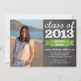 Invitación Pancarta verde de graduación de foto de pizarra