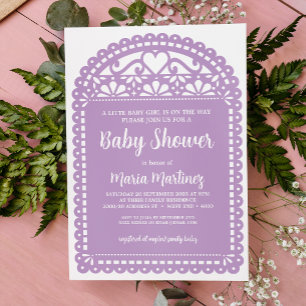 Invitación Papel picado inspiró Baby Shower púrpura