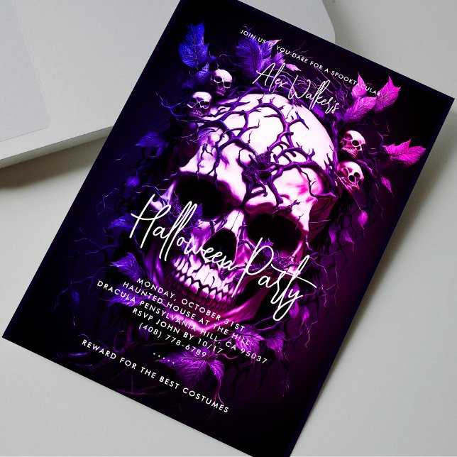 Invitación Partido Adulto de Halloween Dark Blue Purple Skull (Adult Halloween Party Dark Blue Purple Skull Invitation)