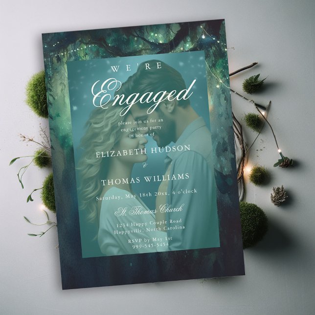 Invitación Partido de compromiso de fotos de la Esmeralda For (enchanted forest were engaged engagement photo party invitation emerald classic elegant modern chic)