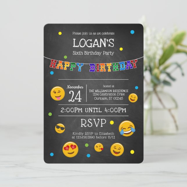 Invitación Partido de Cumpleaños de Cute Emoji Chalkboard (Anverso de pie)