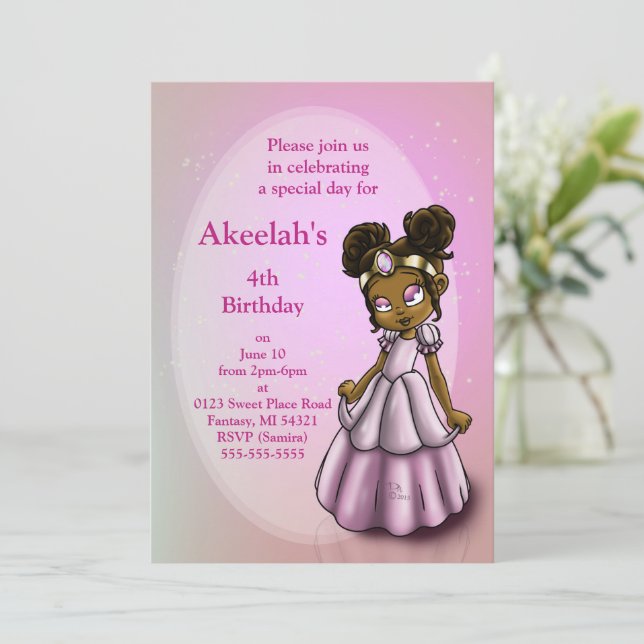 Invitación Partido de cumpleaños morado de la princesa afroam (Anverso de pie)