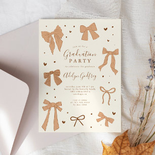 Invitación Partido de Graduación Coquette Beige Bow