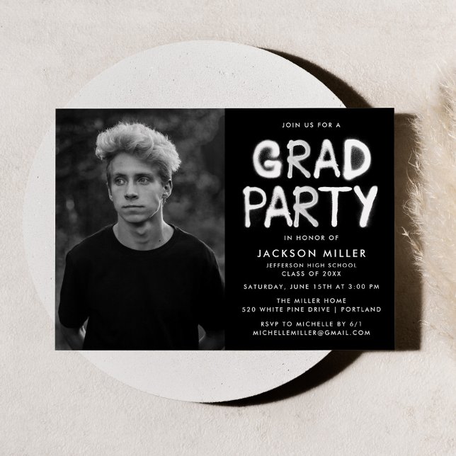 Invitación Partido de Graduación de Foto de Paint White Spray (Subido por el creador)
