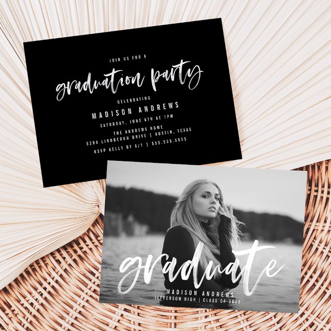 Invitación Partido de Graduación de Guión de Pincel Blanco Mo (Subido por el creador)
