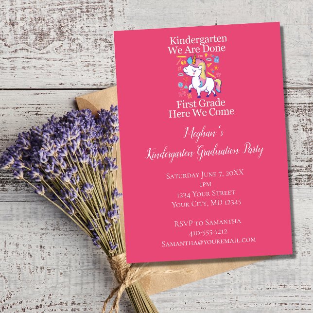 Invitación Partido de graduación de jardines de infancia Pink (Kindergarten Graduation party invitation for little girl)