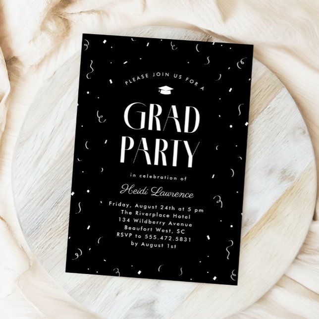 Invitación Partido de Graduación de Tipografía Moderna Negra  (classic black and white modern typography graduation party invite)