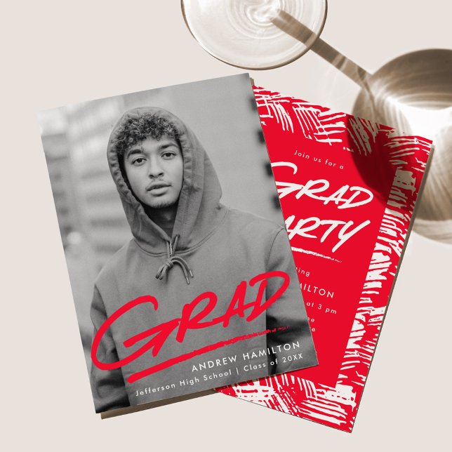 Invitación Partido de Graduación Moderno de Fotografía Roja D (Subido por el creador)