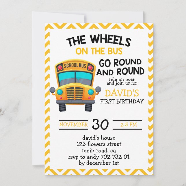 Invitación Partido del cumpleaños del chico lindo amarillo de (Anverso)