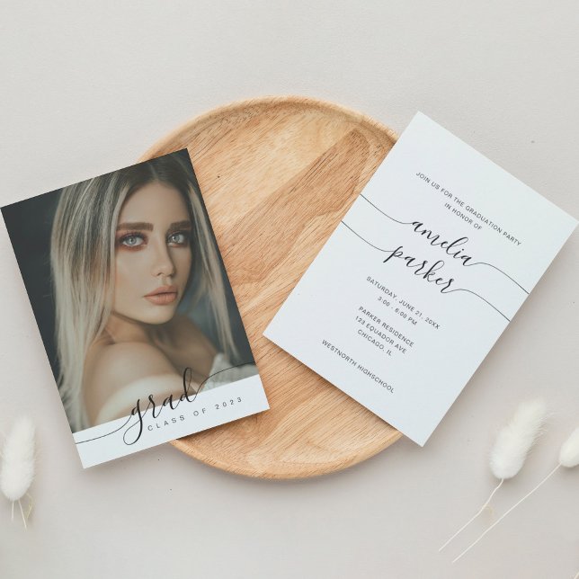 Invitación Partido Moderno De Graduación En Blanco Y Negro De (Subido por el creador)