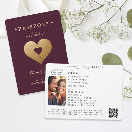 Invitación Passport Red Faux Gold Hearts de destino Boda