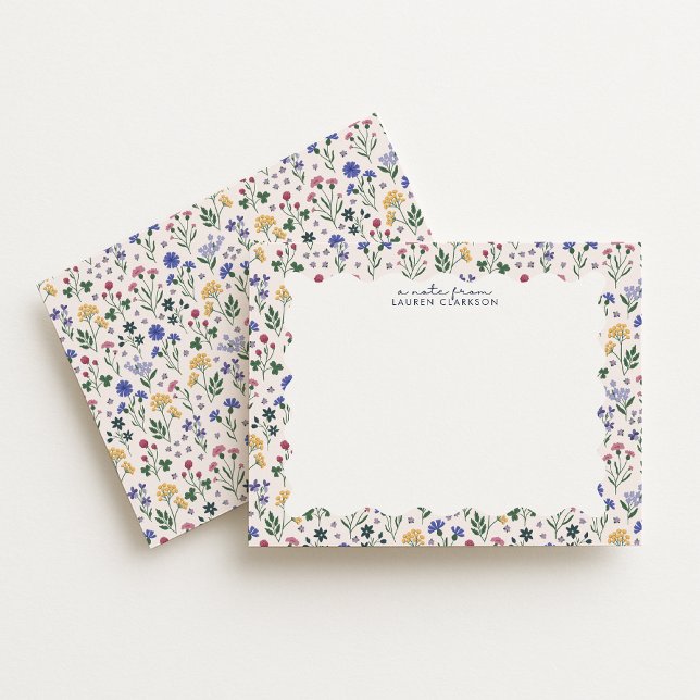 Invitación Pastel Meadow Floral Wavy Frame Note Card (Subido por el creador)