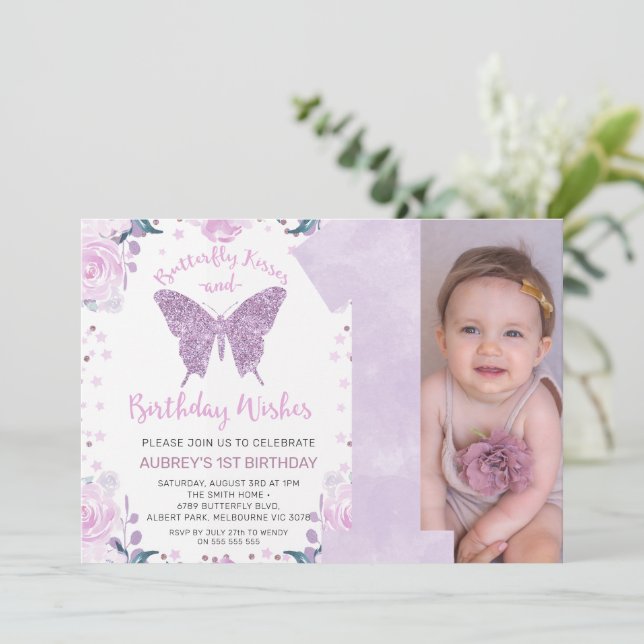 Invitación Pastle Purple Purpurina Foto Mariposa Primer cumpl (Anverso de pie)