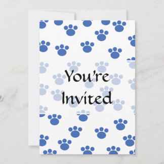 Invitación Patrón de impresión de la pata de animales. Azul y