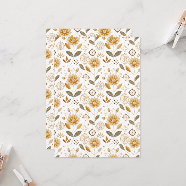 Invitación Patrón ininterrumpido de floral dorada y blanca (Anverso/Reverso In Situ)