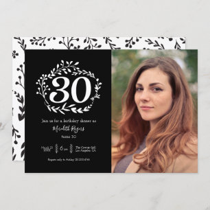 Invitación Patrón moderno de follaje blanco y negro 30 cumple