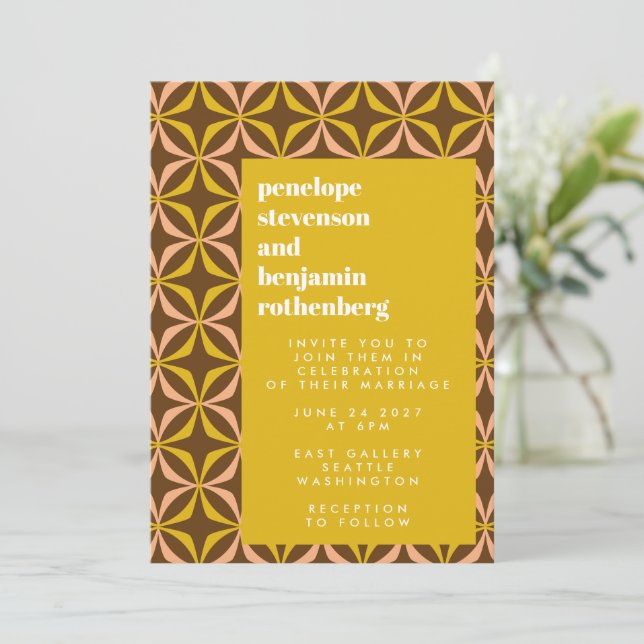 Invitación Patrón retro tipografía negrita Boda amarillo (Anverso de pie)