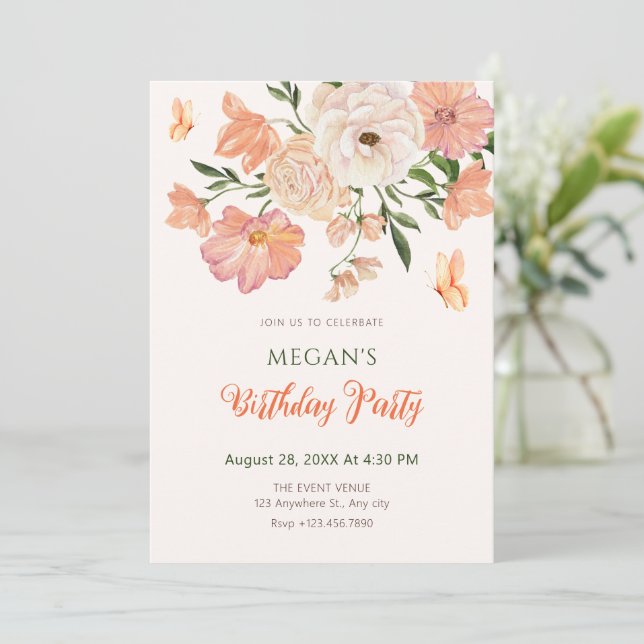 Invitación Peach floral cumpleaños (Anverso de pie)